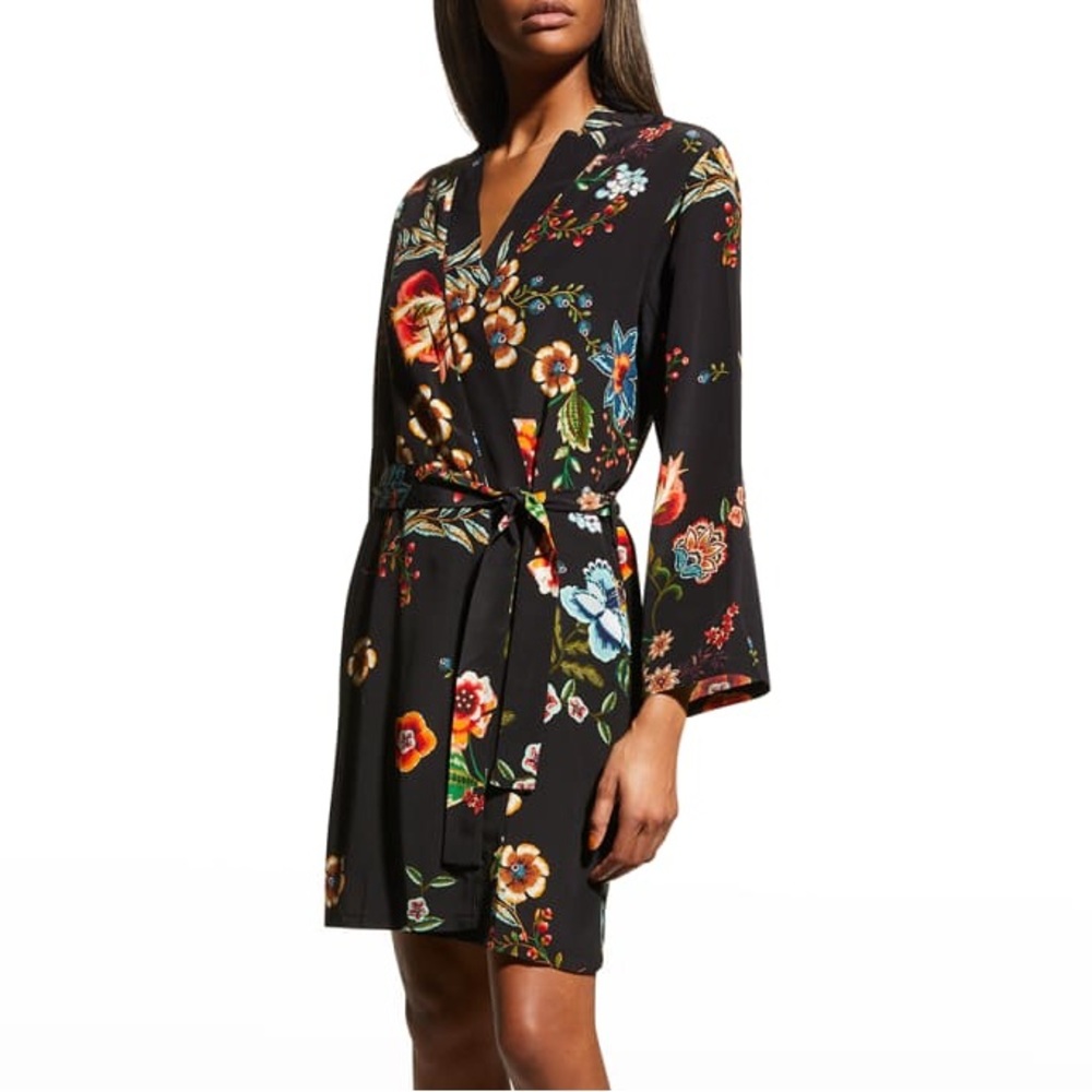 Johnny Was Evelyn floral Robe %100 silk